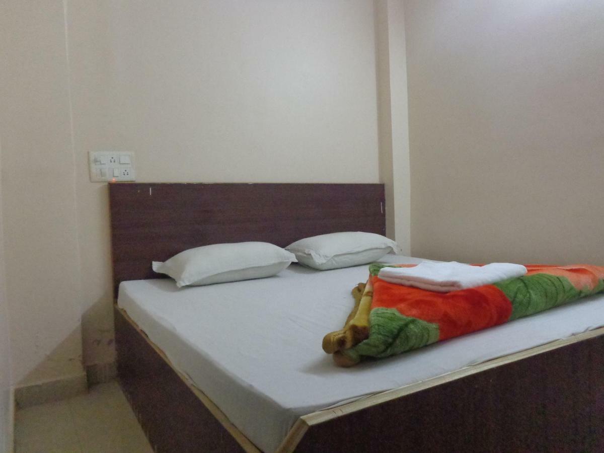 Delhi Inn,Walk In Nizamuddin Railway Station New Delhi Exteriör bild