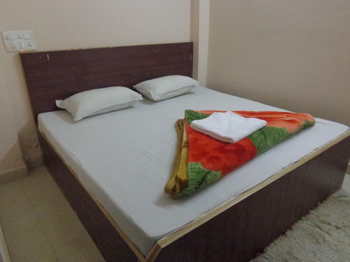 Delhi Inn,Walk In Nizamuddin Railway Station New Delhi Exteriör bild